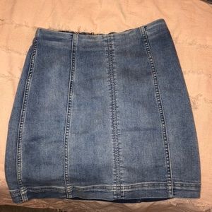 FREE PEOPLE JEAN SKIRT: SIZE 4 WORN ONCE